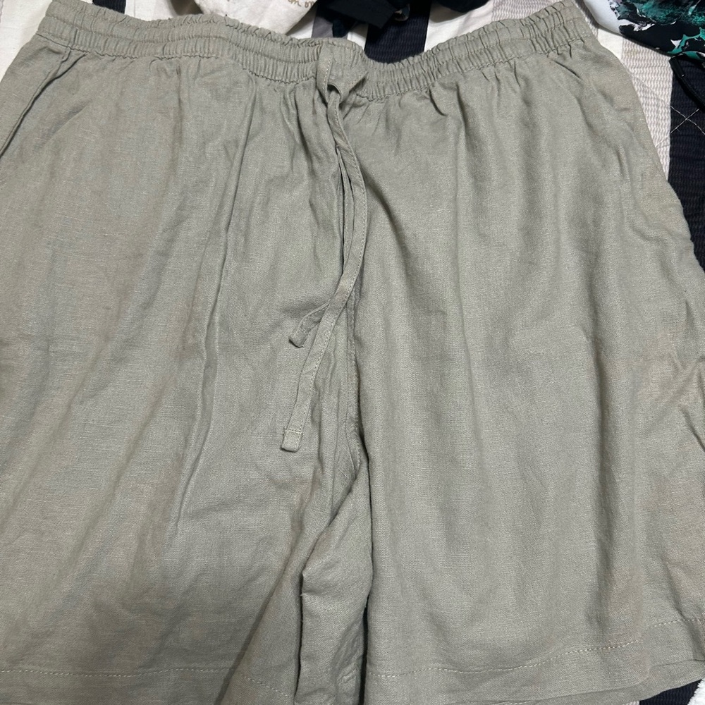 Gloria Vanderbilt  Athletic Shorts